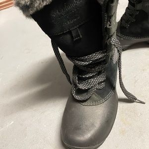 Women’s Columbia size 7 winter boots